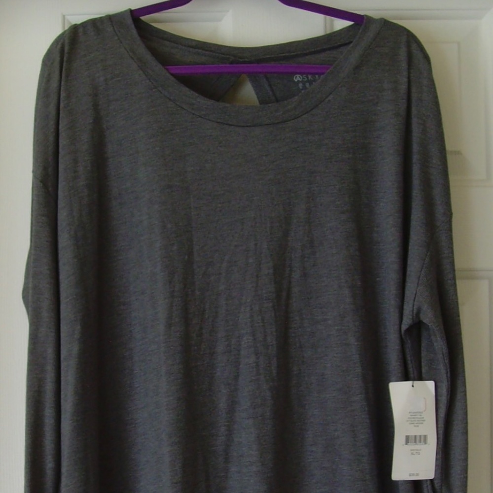 ASKYA Slate Heather Gray Pullover - NEW!
